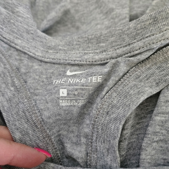 Nike Gray Tank Top with Rainbow Stripes Large - Picture 5 of 5